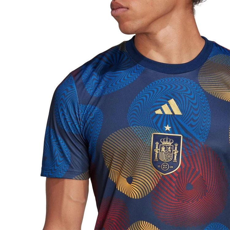 camiseta-adidas-espana-pre-match-mundial-qatar-2022-navy-blue-red-colleg-gold-glory-4