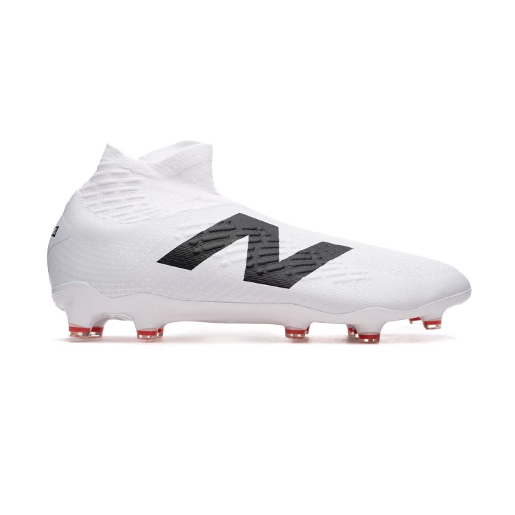 bota-new-balance-tekela-magia-fg-v4-white-1