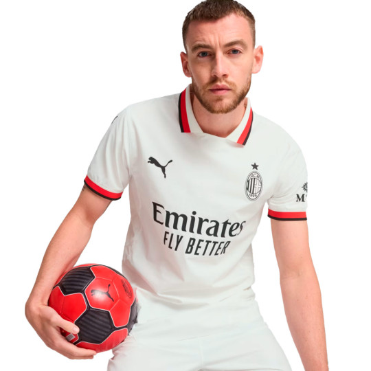 La maglia replica firmata di Cristiano Ronaldo per l'Al-Nassr 2023/24