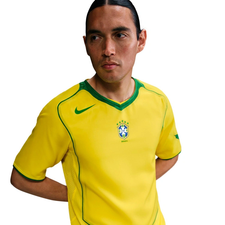 camiseta-nike-brasil-edicion-especial-reissue-opti-yellow-apple-green-apple-green-2