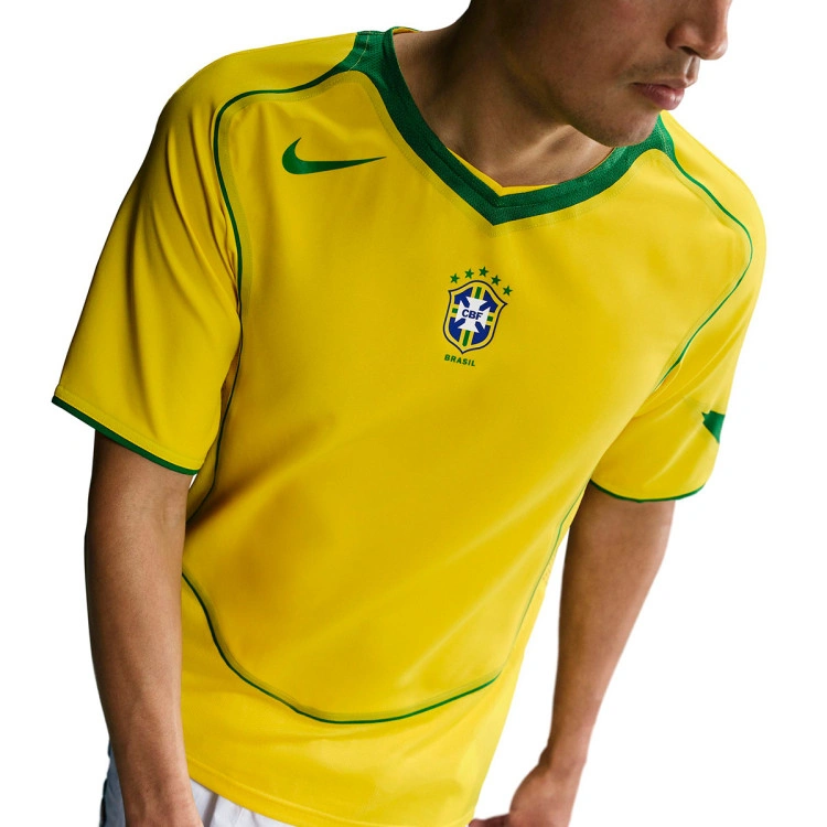 camiseta-nike-brasil-edicion-especial-reissue-opti-yellow-apple-green-apple-green-4