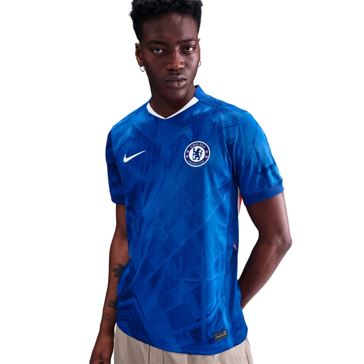 camiseta-nike-chelsea-fc-primera-equipacion-2025-2026-rush-blue-white-speed-red-white-full-sponsor-4