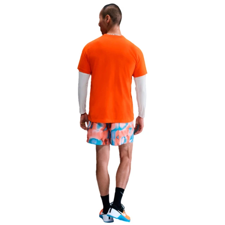camiseta-nike-dri-fit-swoosh-safety-orange-5
