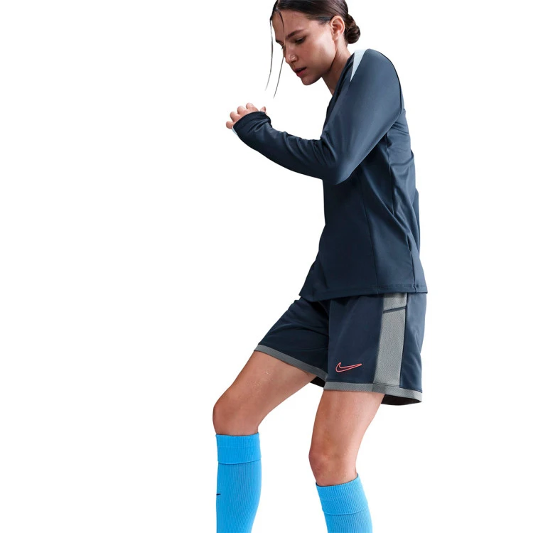 pantalon-corto-nike-academy-25-mujer-thunder-blue-cool-grey-bright-crimson-2