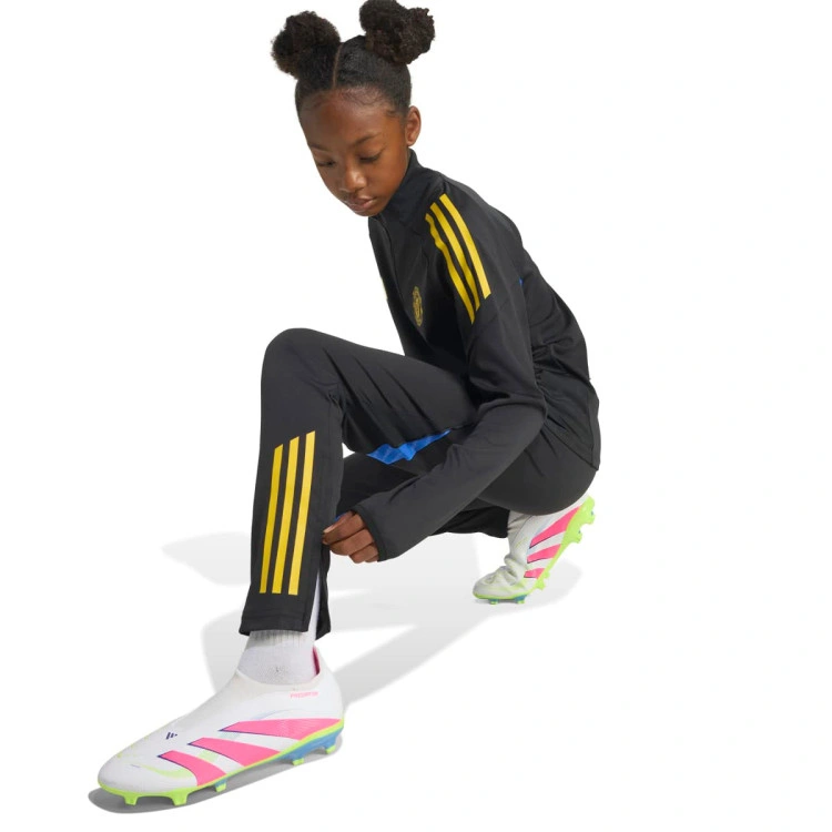 pantalon-largo-adidas-manchester-united-training-2025-2026-nino-black-hi-res-blue-tribe-yellow-4