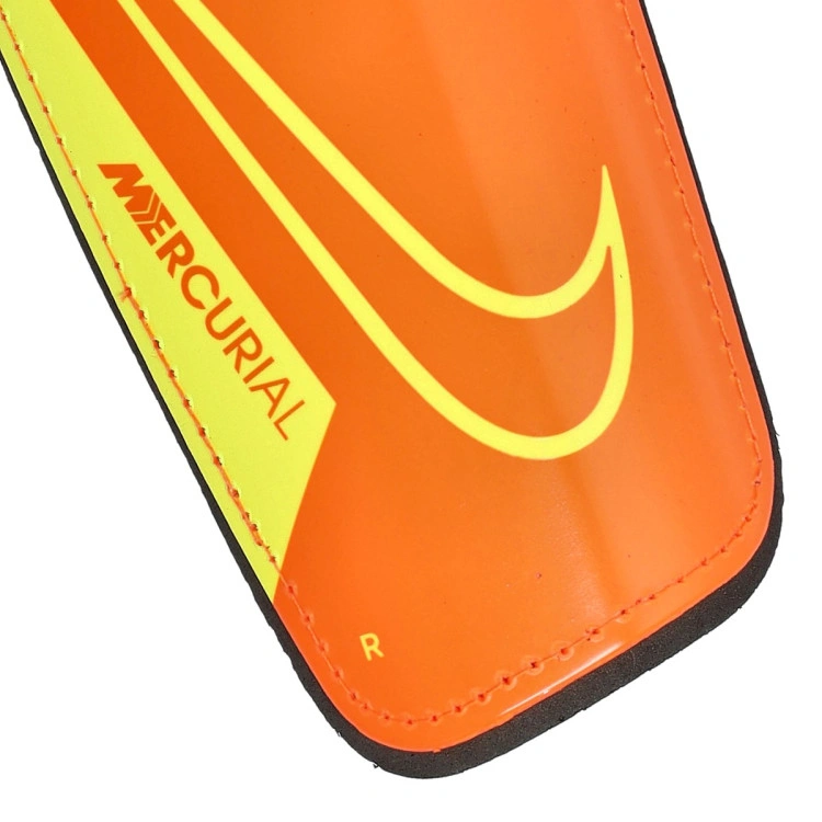 espinillera-nike-mercurial-hardshell-multicolor-2