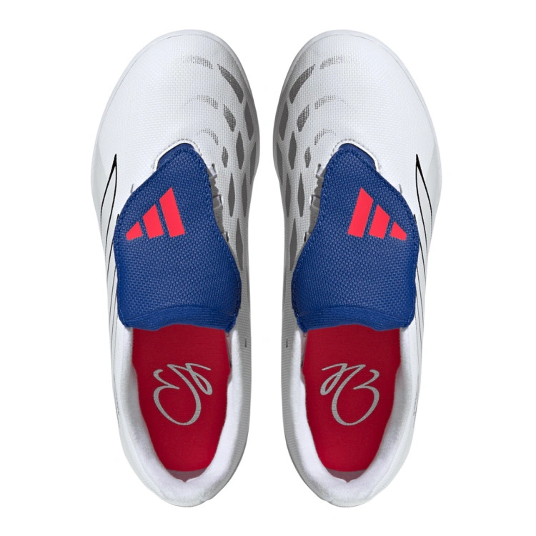 bota-adidas-predator-club-ft-turf-nino-white-zero-met-team-royal-blue-4