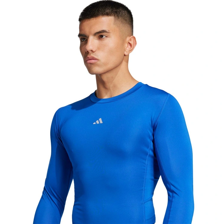 camiseta-adidas-techfit-team-royal-blue-2