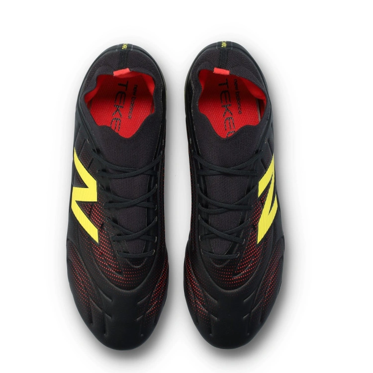 bota-new-balance-tekela-team-low-laced-fg-v5-negro-5