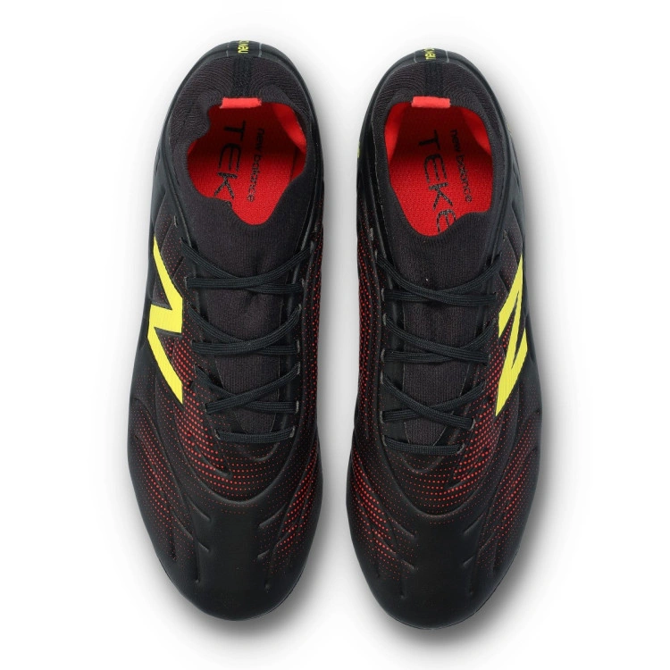 bota-new-balance-tekela-team-mg-damen-negro-5