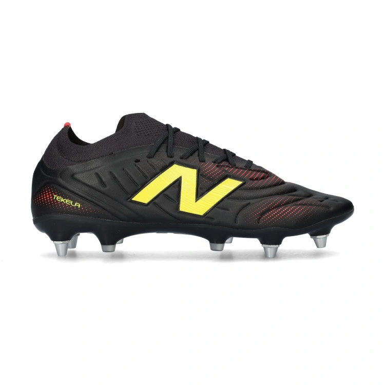 bota-new-balance-tekela-pro-low-laced-sg-v5-negro-1