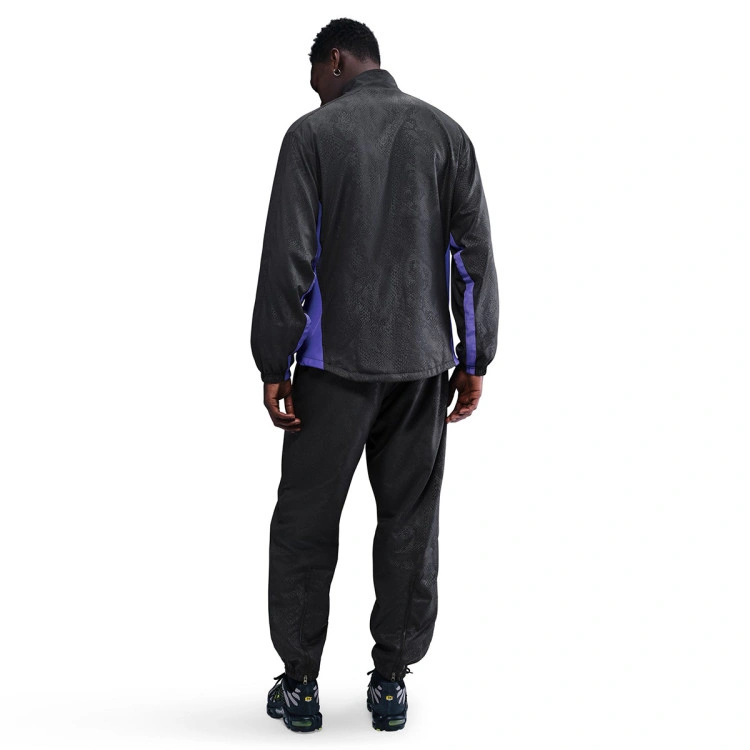 chaqueta-nike-fc-barcelona-fanswear-x-kobe-2025-2026-black-persian-violet-7