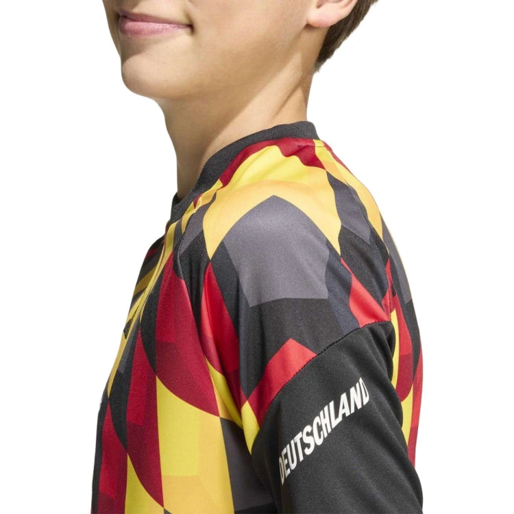 camiseta-adidas-alemania-pre-match-home-mundial-2026-nino-black-team-yellow-3