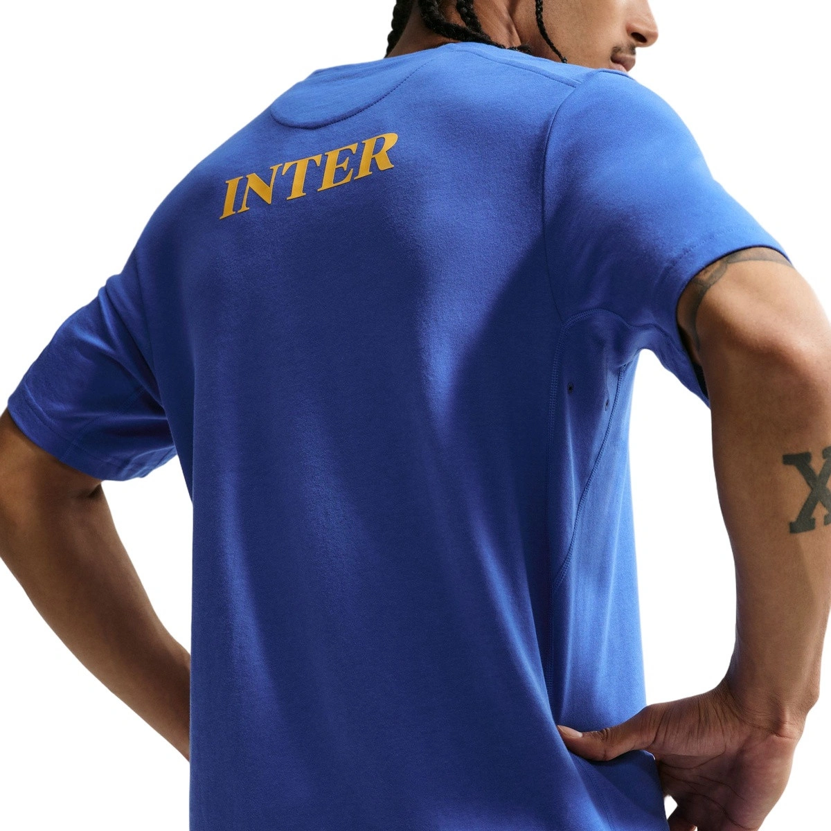 camiseta-nike-inter-milan-fanswear-2026-2027-game-royal-university-gold-no-sponsor-plyr-1