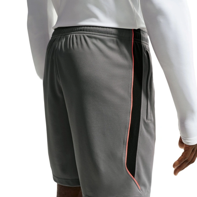 pantalon-corto-nike-strike-smoke-grey-black-hot-punch-hot-punch-1