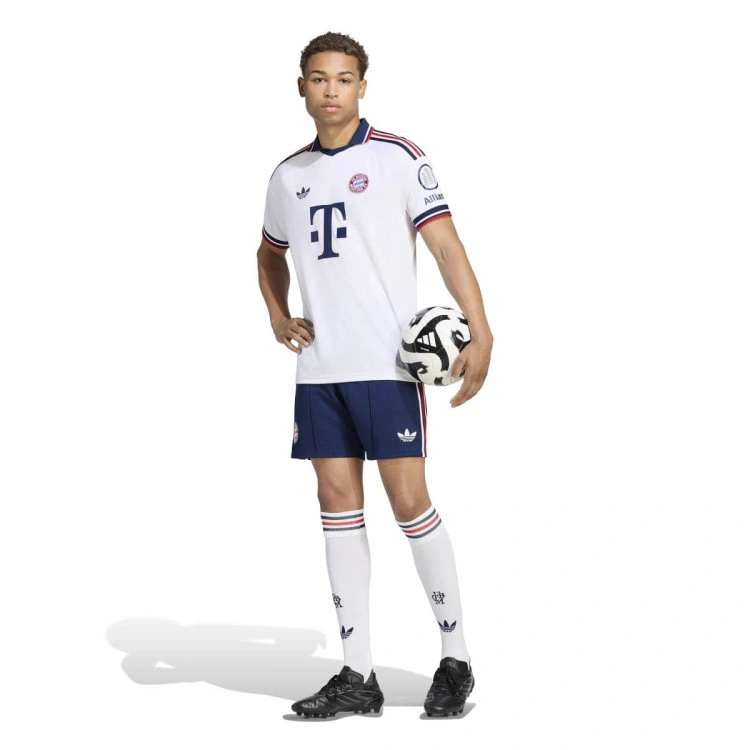 pantalon-corto-adidas-fc-bayern-segunda-equipacion-2026-2027-night-indigo-4