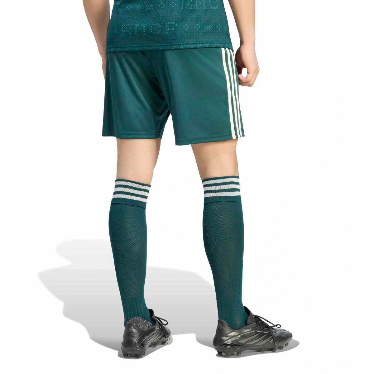 pantalon-corto-adidas-real-madrid-segunda-equipacion-2026-2027-aurora-ivy-1