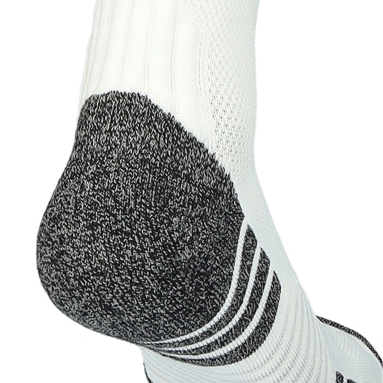 medias-adidas-real-madrid-primera-equipacion-2026-2027-blanco-4