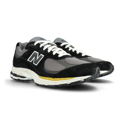 Sneakers 2002R