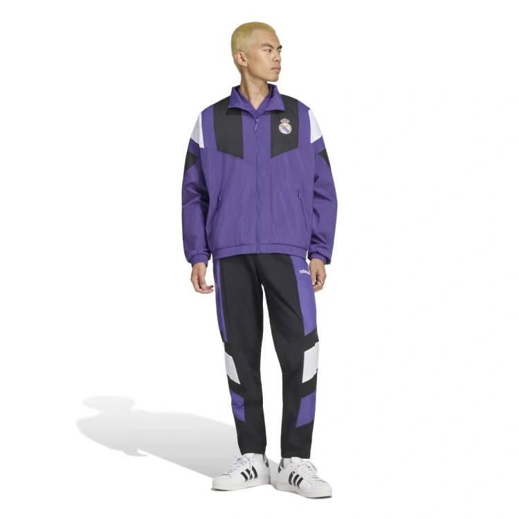 chaqueta-adidas-real-madrid-eqt-fanswear-2026-2027-unity-purple-4