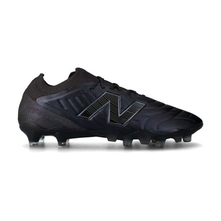 bota-new-balance-tekela-elite-low-laced-fg-v5-black-1