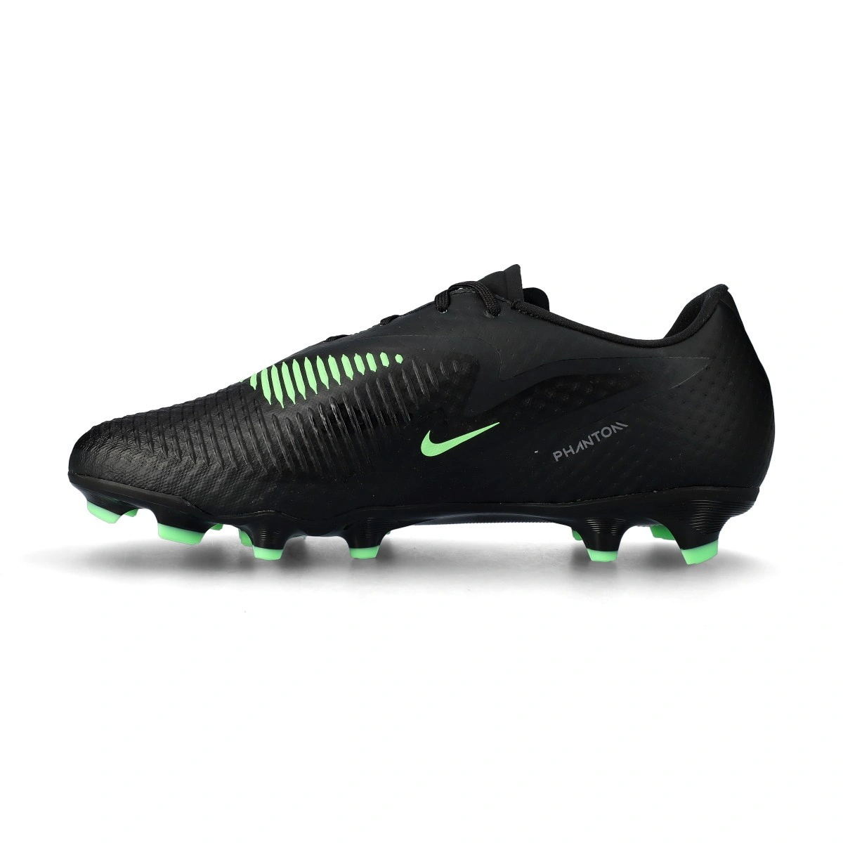 bota-nike-phantom-6-low-academy-fgmg-negro-2