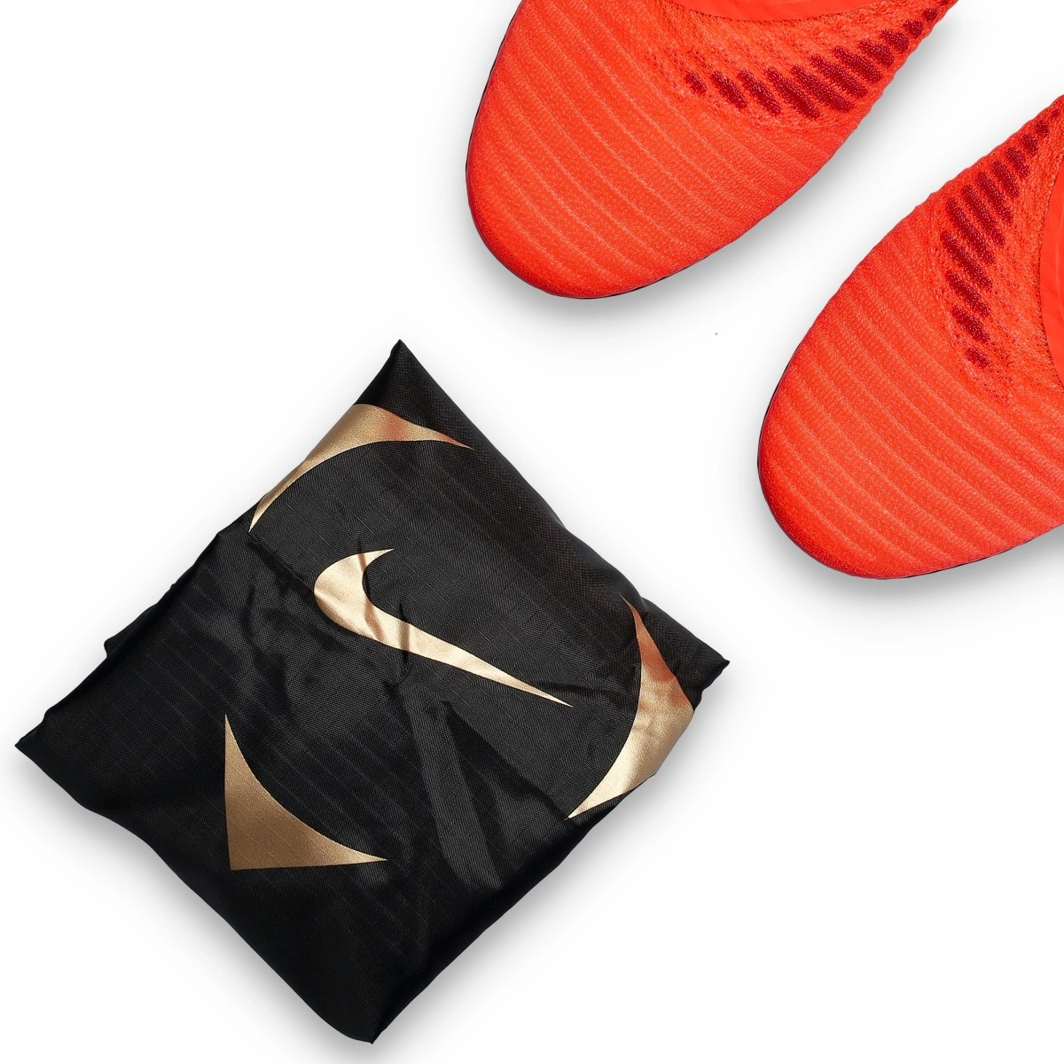 bota-nike-phantom-6-low-elite-ag-pro-brt-crimson-blur-black-6