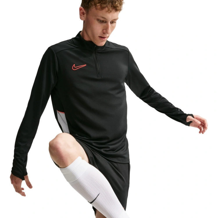 sudadera-nike-m-nk-df-acd25-dril-top-br-black-white-bright-crimson-bright-crimson-2