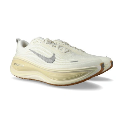Scarpe Vomero Plus