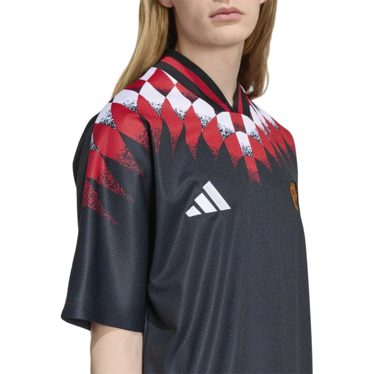 camiseta-adidas-manchester-united-fanswear-2026-2027-black-black-3