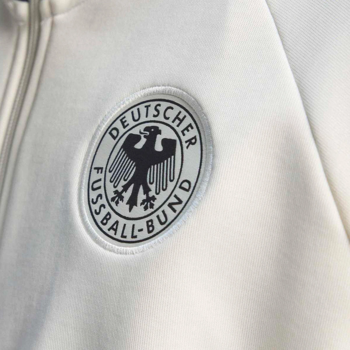 chaqueta-adidas-alemania-originals-adicolor-mundial-2026-off-white-off-white-3