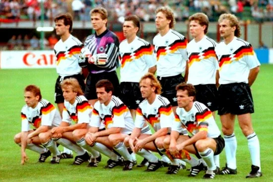 card Top 10 delle migliori maglie dei Mondiali