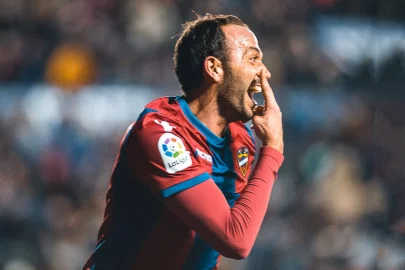 Pazzini-gol-Levante.webp