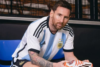 post-con-o-sin-cordones-esa-es-la-cuestion-messi.webp