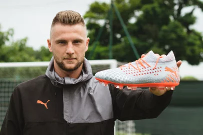 Skriniar-firma-puma-ufficiale.webp