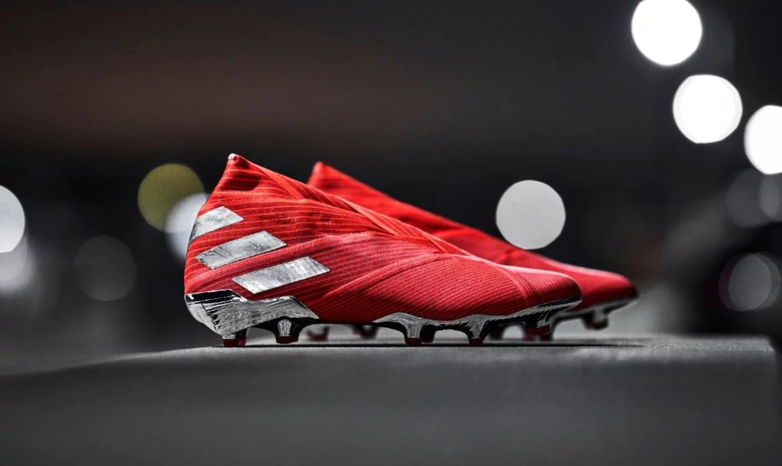 post card blog-son-buenas-mis-botas-de-fútbol-adidas-nemeziz.webp