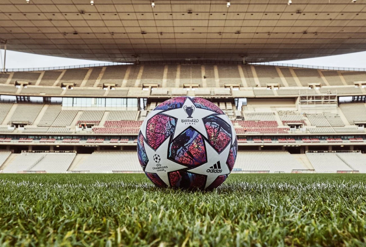 post card Balón-Champions-League-Eliminatorias-2_0.webp