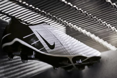post-Nike-Phatom-Venom-Total-90-2_0_0.webp