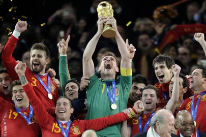 sudafrica_finale_2010_olanda_spagna_iker_casillas_coppa_del_mondo_ap.webp