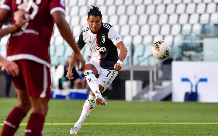 post card ronaldo_punizione_lp.webp