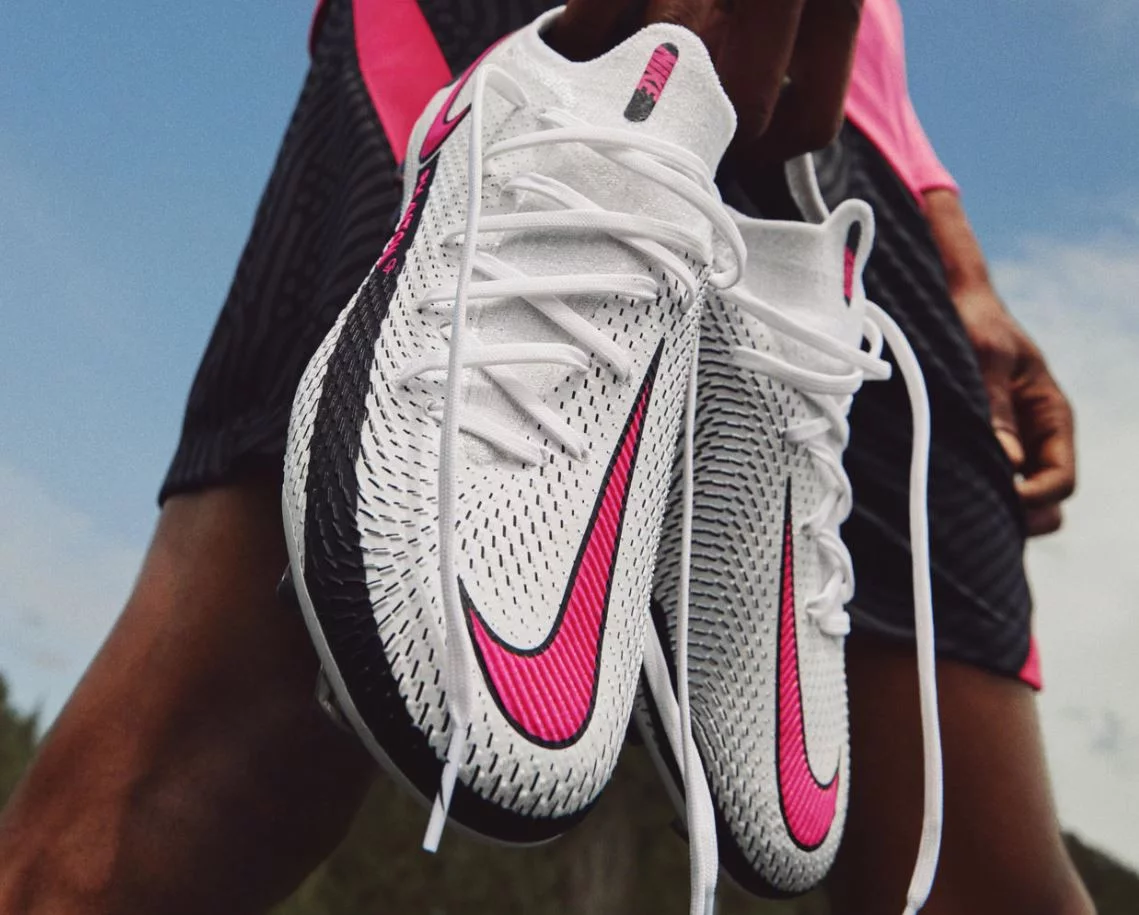 post card Nike-Phantom-GT-futbolemotion-3.webp