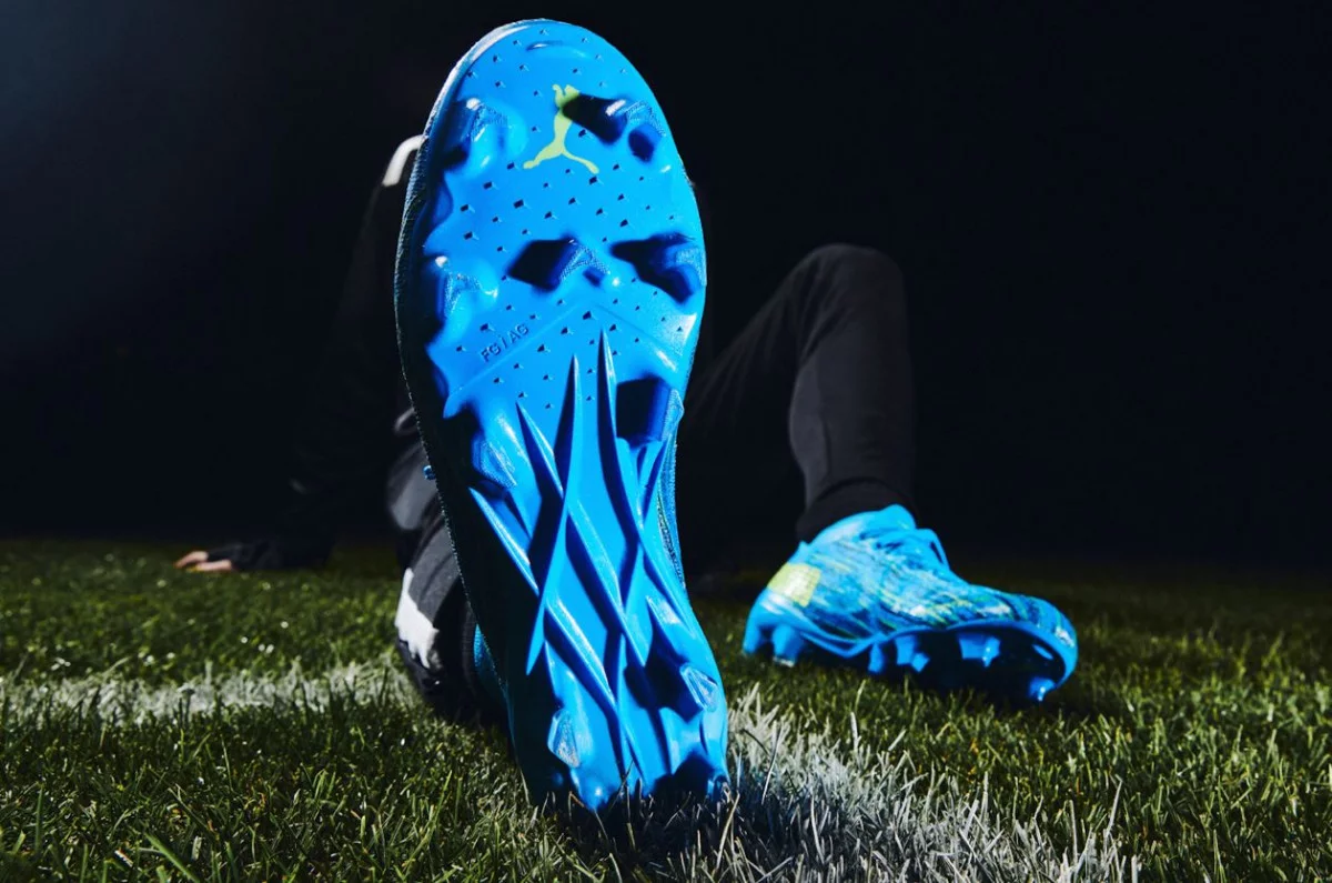 post card Puma-Ultra-Speed-Of-Ligth-futbolemotion-3.webp