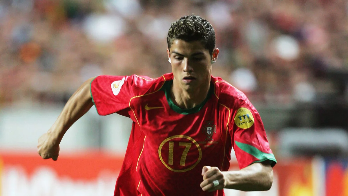 post card blogs-futbolemotion-portugal-100golos-ronaldo-selecao-2.webp