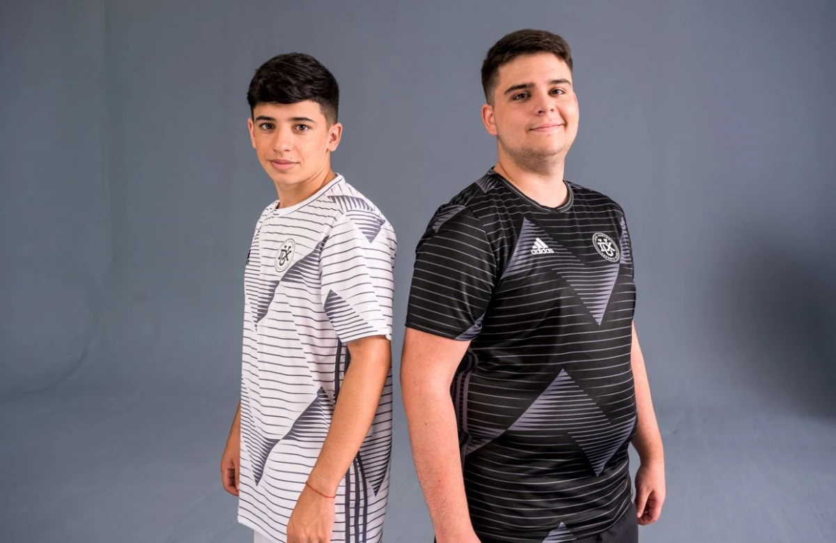 post card dux_2021_adriman_neat.webp