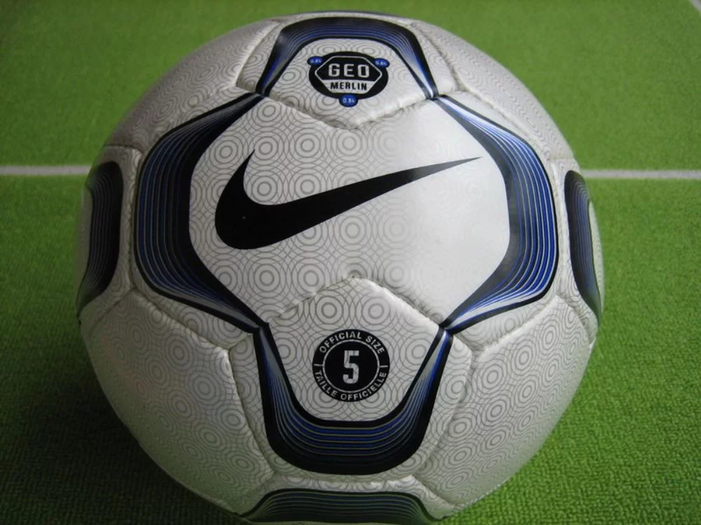 post card balones-mas-iconicos-futbolemotion-3.webp