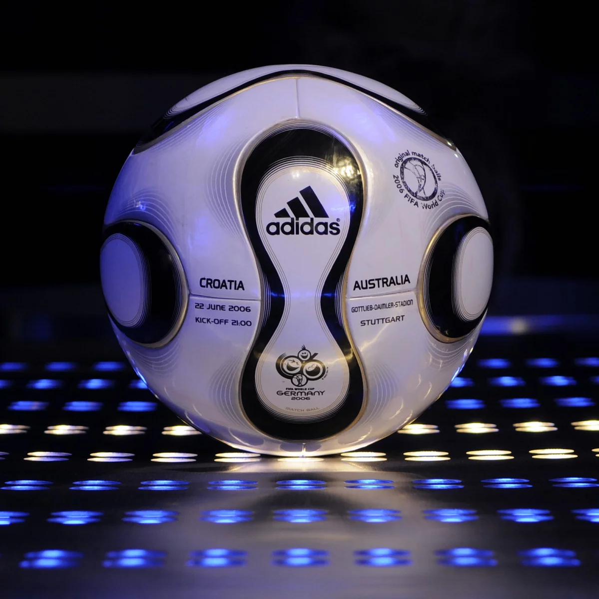 post card balones-mas-iconicos-futbolemotion-6.webp