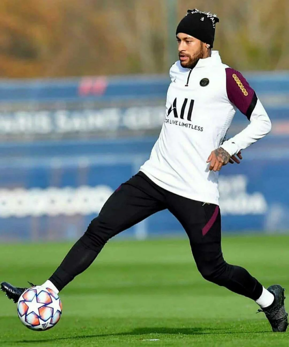 post card blogs-futbolemotion-portugal-boot-spotting-4.webp