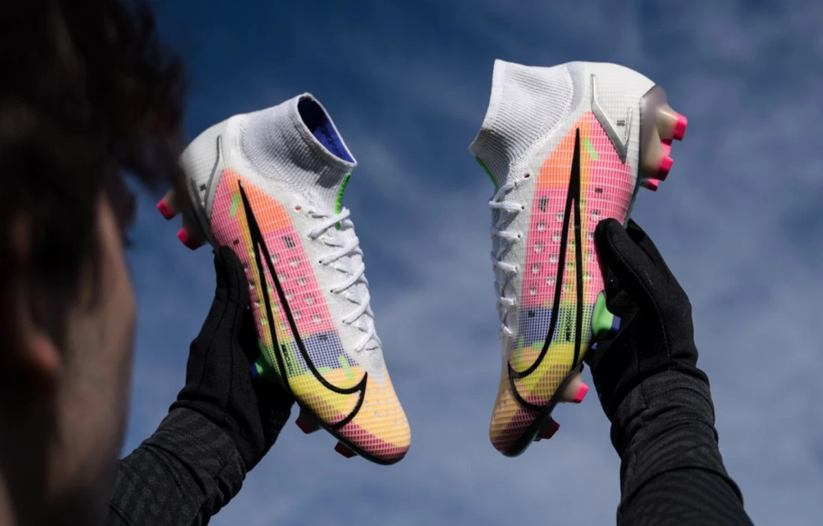 post card Nuevas-Nike-Mercurial-21-Dragonfly-3.webp