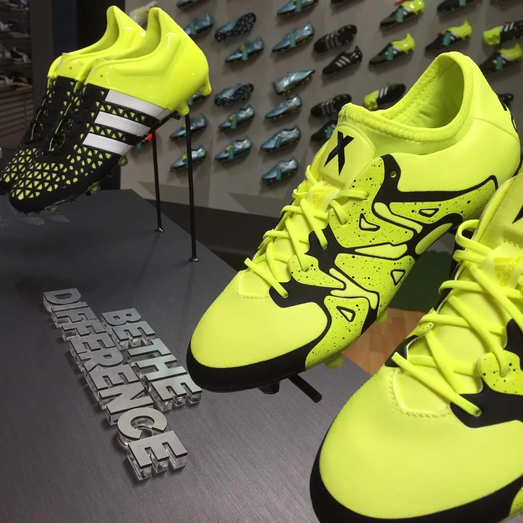 post card Historia-de-adidas-X-futbolemotion-1.webp