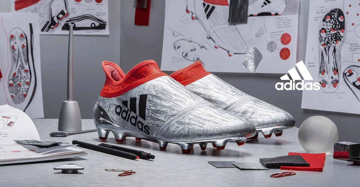 post card Historia-de-adidas-X-futbolemotion-3.webp